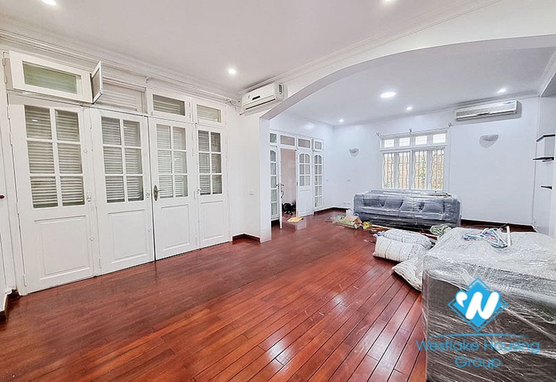 Beautiful 5 bedrooms house for rent in CIputra Compound 